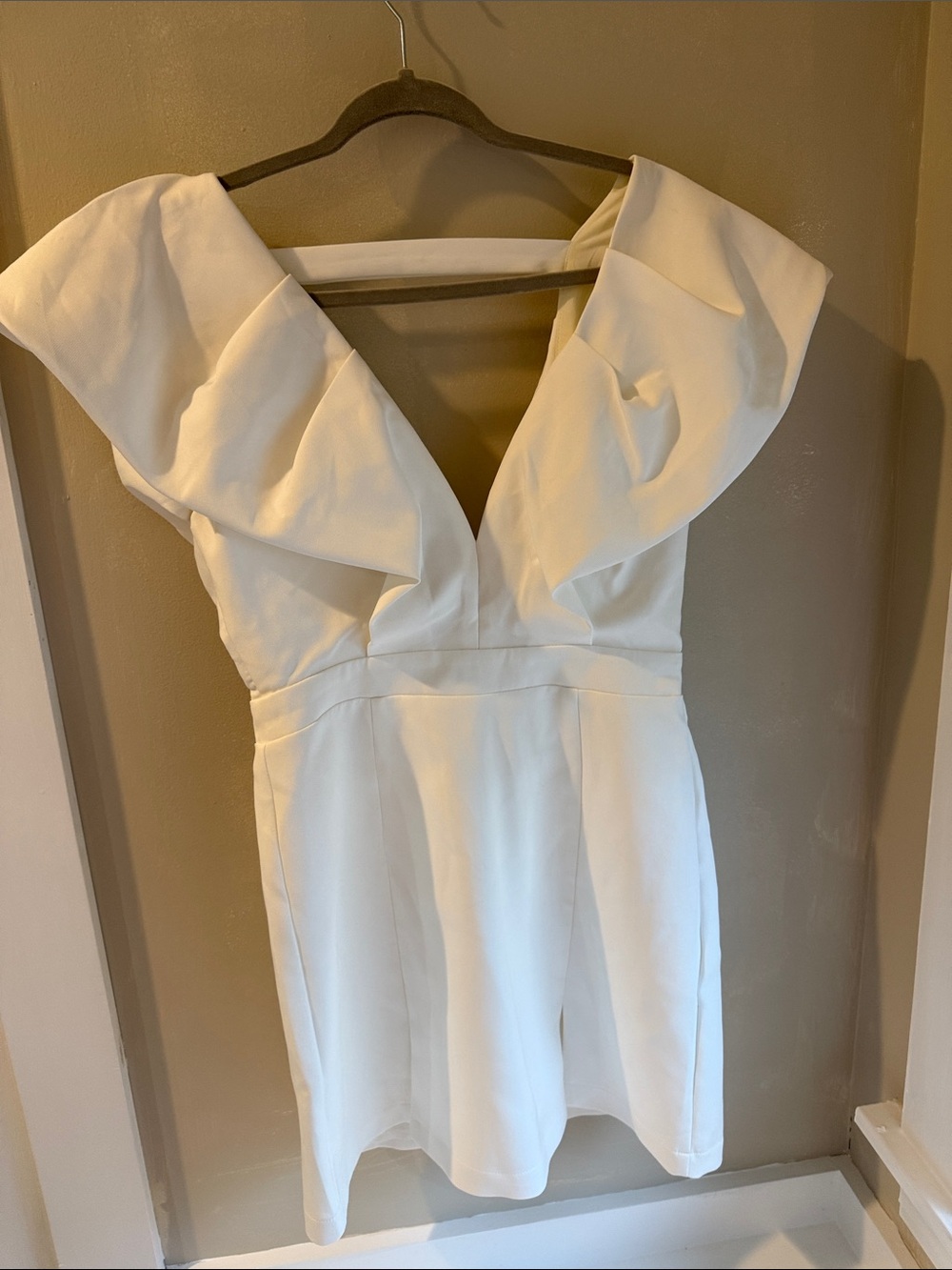 Selfie Leslie White Ruffled V-Neck Mini Dress